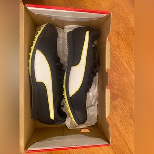 Puma Boys cleats EvoSpeed Star  size 4 junior New in box